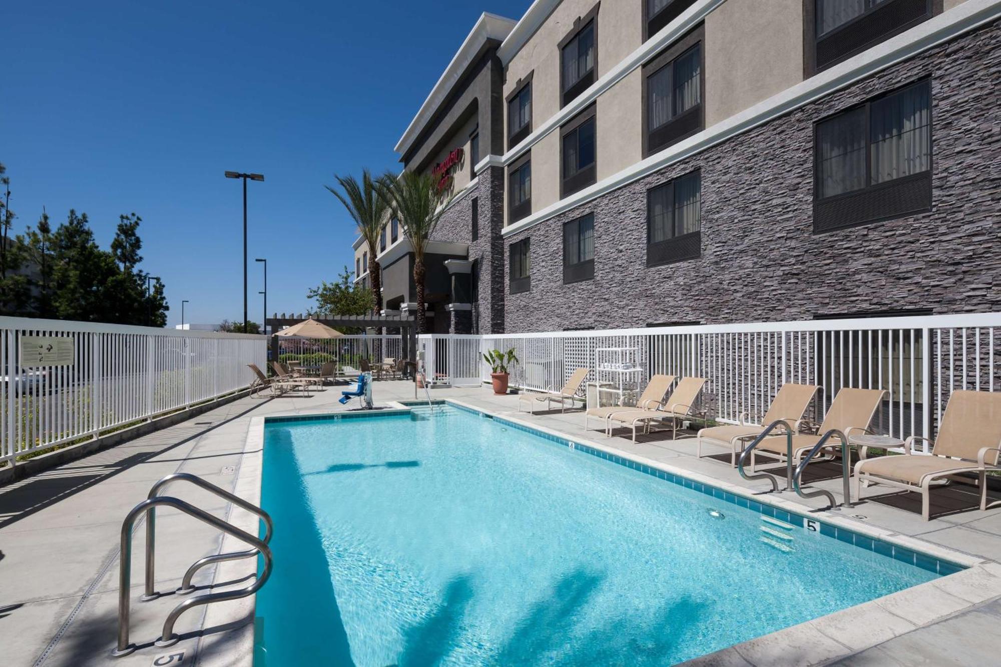 Hampton Inn Los Angeles Orange County Cypress Extérieur photo